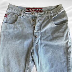 Vintage No Excuses Slightly Tapered Light Wash Jean